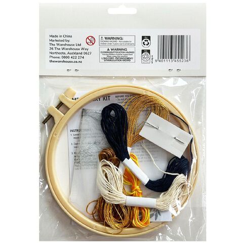 Uniti Embroidery Kit Bee