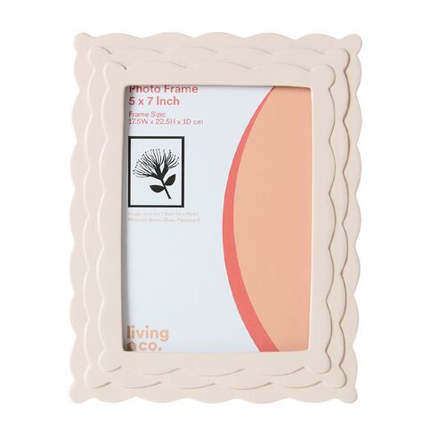 Living & Co Scalloped Edge Photo Frame 5in x 7in