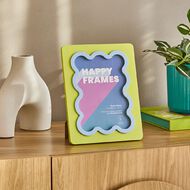 Happy Frames Wavy
