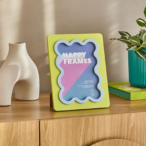 Happy Frames Wavy