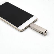 Tech.Inc USB-C/USB-A 64GB Flash Drive Tech.Inc USB-C/USB-A 64GB Flash Drive