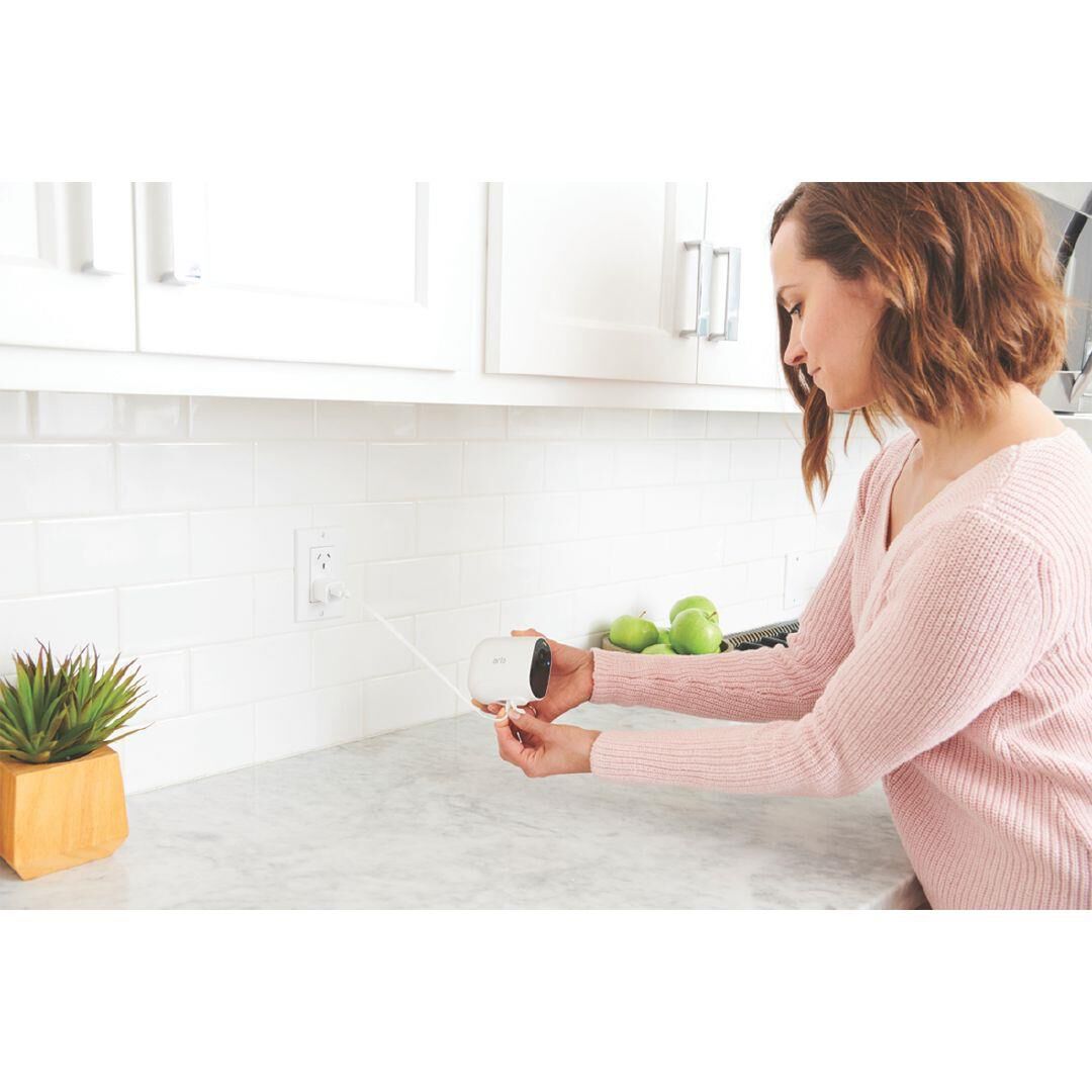 Arlo Essential Wire Free Security Camera 1 Camera System 1080P
