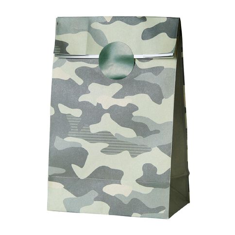Party Inc Camo Paper Loot Bags with Seals 12cm x 22cm 8 Pack