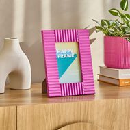 Happy Frames Vertical Ribbed 10x15cm Pink