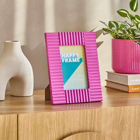 Happy Frames Vertical Ribbed 10x15cm Pink