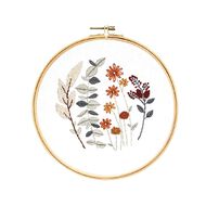 Uniti Embroidery Kit Rustic Flowers 14 Pieces