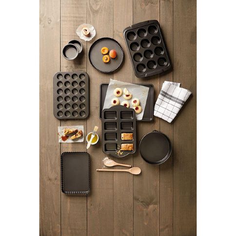 Living & Co Heavy Gauge Non Stick Round Flan