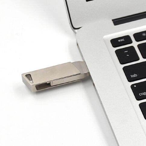 Tech.Inc USB-C/USB-A 32GB Flash Drive Tech.Inc USB-C/USB-A 32GB Flash Drive